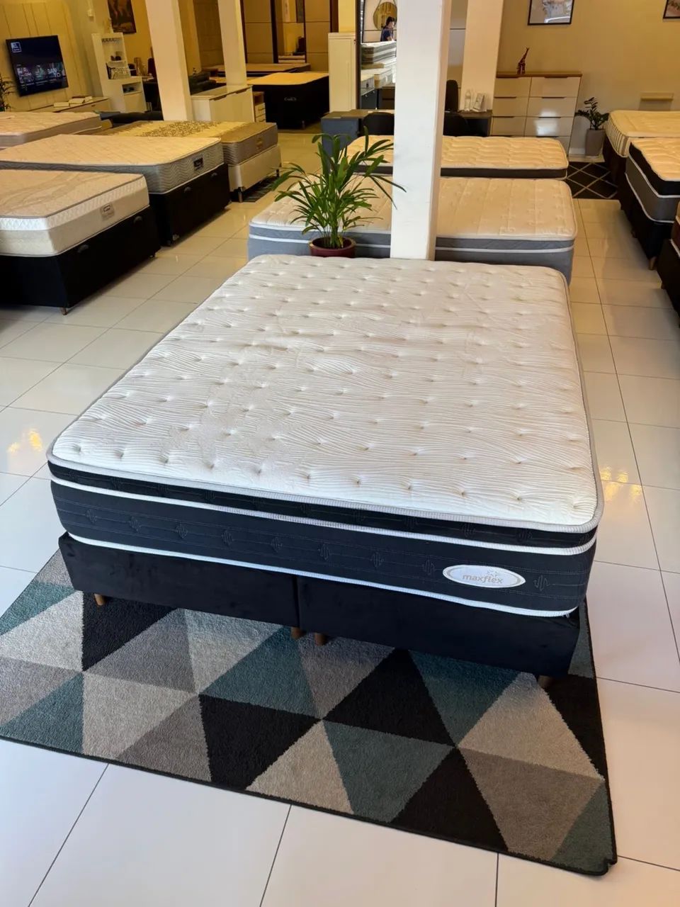 Cama Queen SIZE COM COLCHÃO MAXFLEX LÁTEX - Entrego! - Foto 5