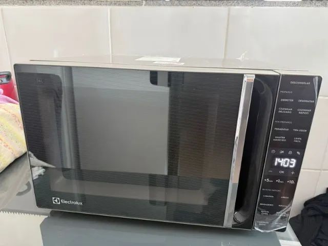 Microondas NOVO Eletrolux 36L ME36S