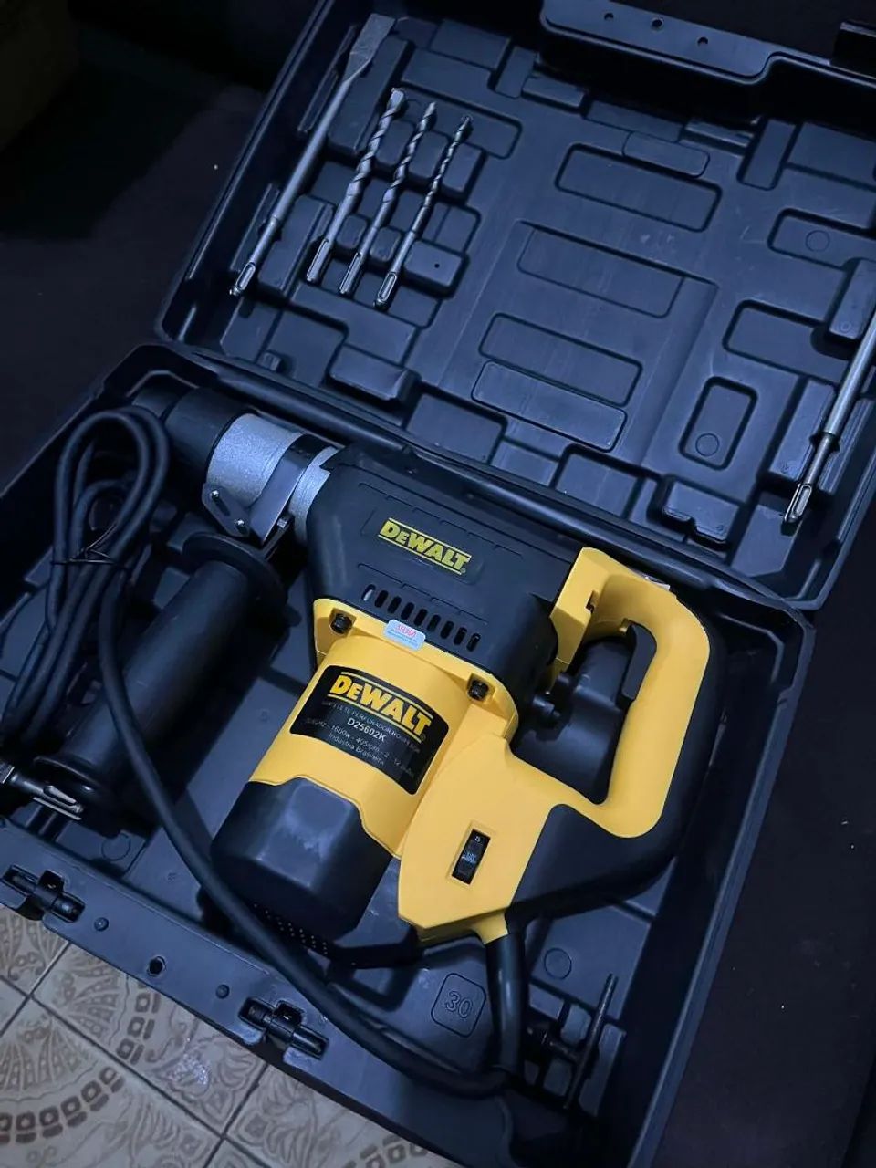 Vendo martelete Dewalt 7 kgs - Foto 3