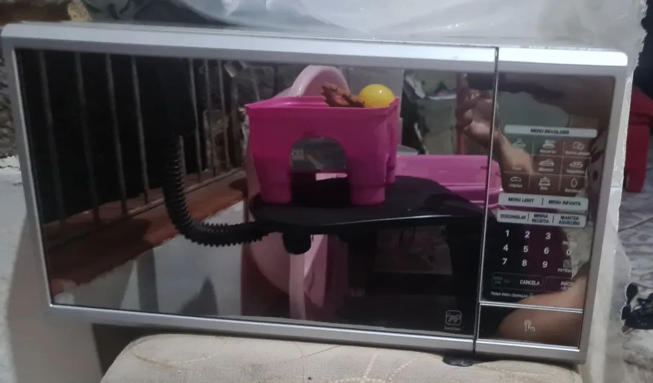 Microondas LG Easy Clean