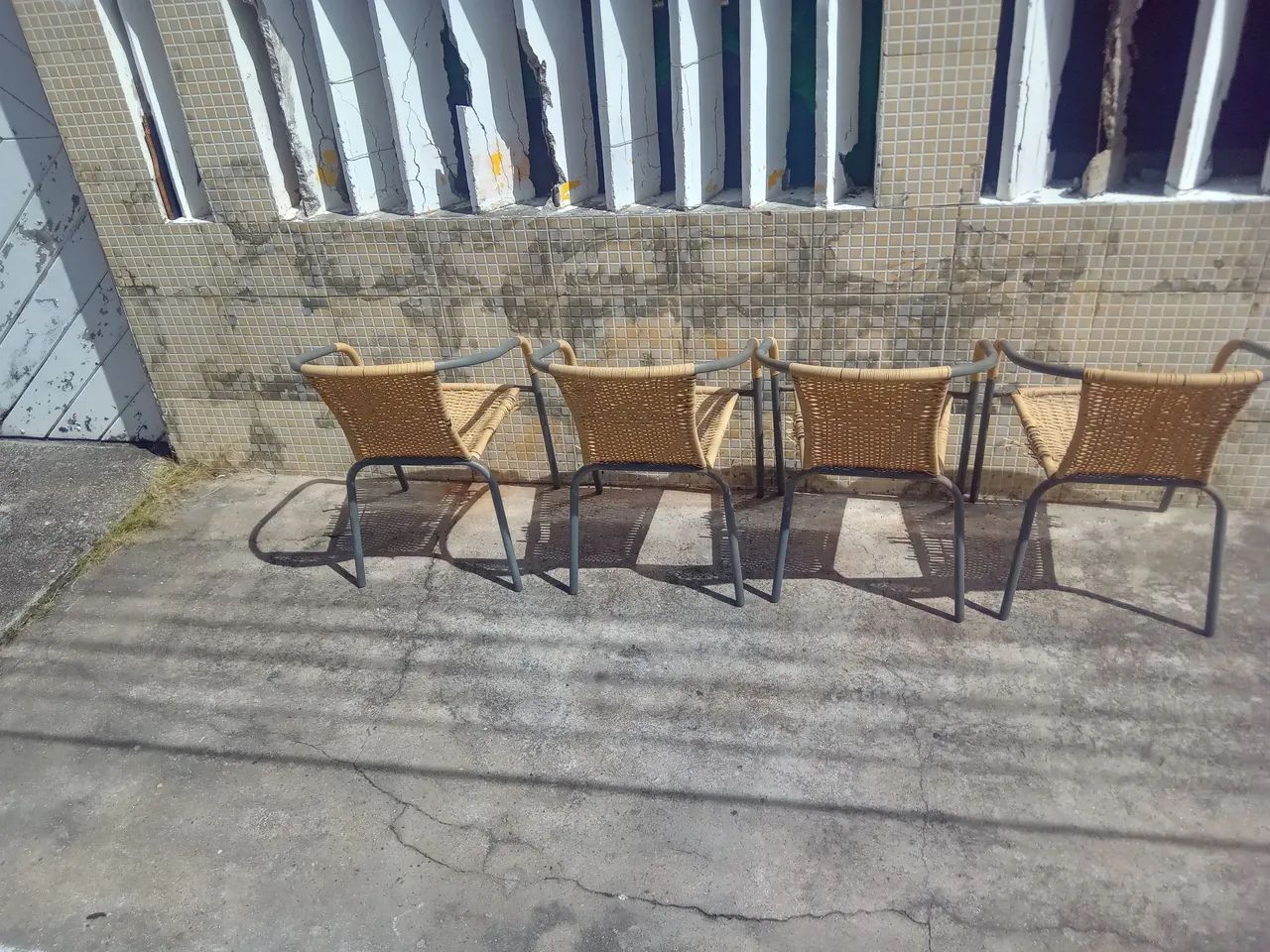 Vendo 04 cadeiras.  - Foto 2