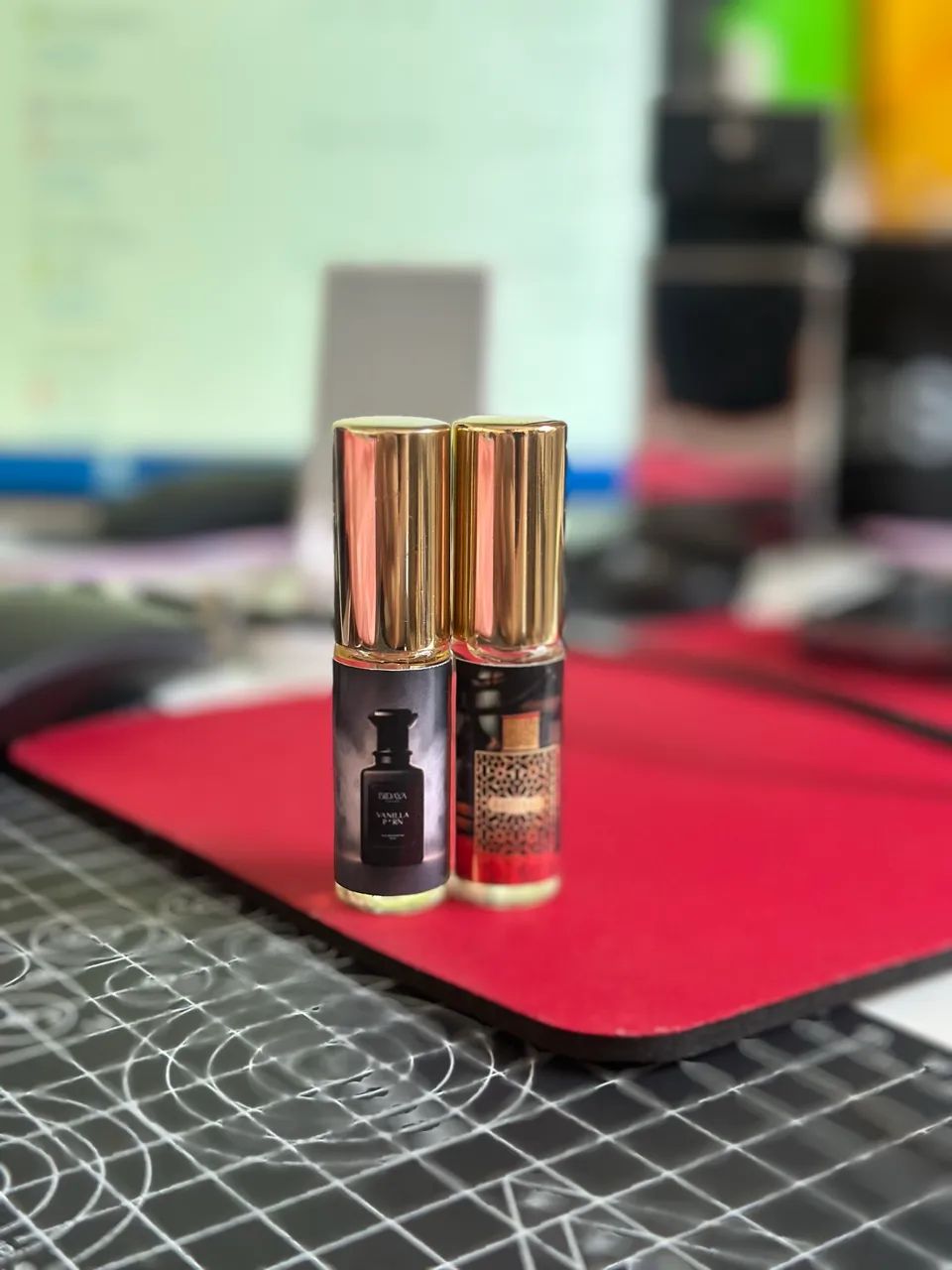 Perfumes Árabes e Importados em Decants de 5 e 10ml  - Foto 4
