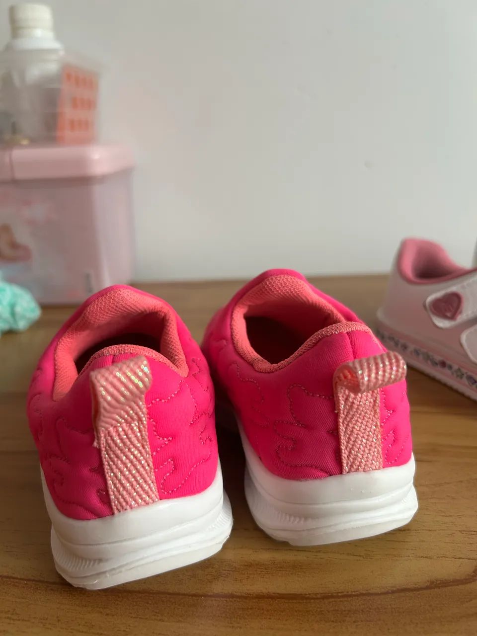 Tênis de bebê feminino Branco e Rosa  - Foto 4