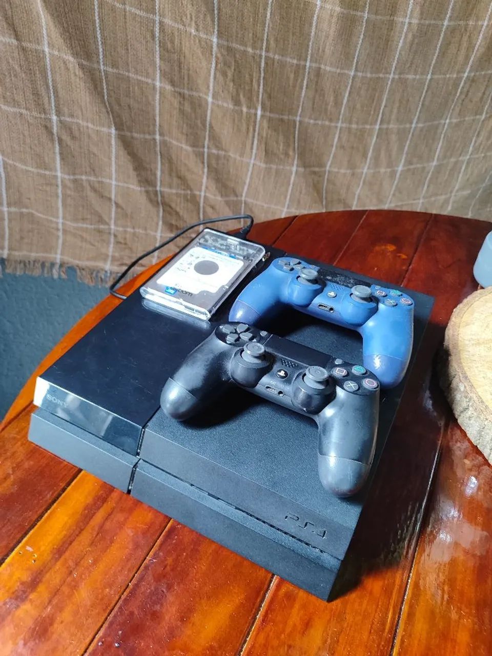 Playstation PS4 1TB + 2 Controles Originais - Foto 3