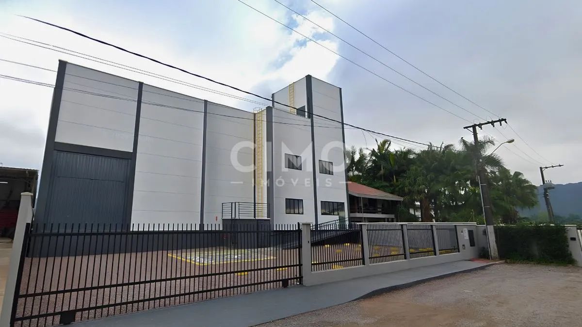 Galpão para Locação  1.225 m² com Doca e Pátio - Brusque - Foto 2