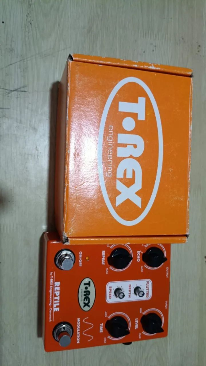 Pedal T-rex Reptile  Delay Modulation Tape Echo Simulator  - Foto 2