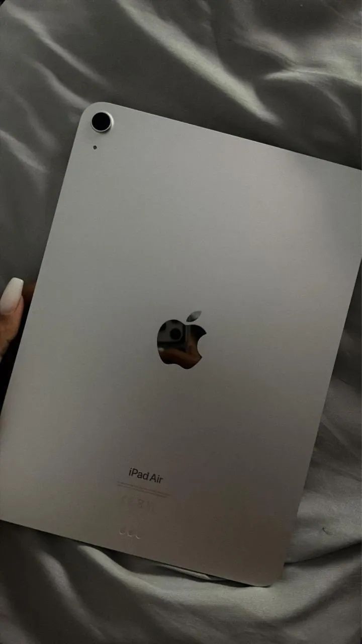 iPad Air M3 Supernovo Completo com Pencil Original e Capa Teclado