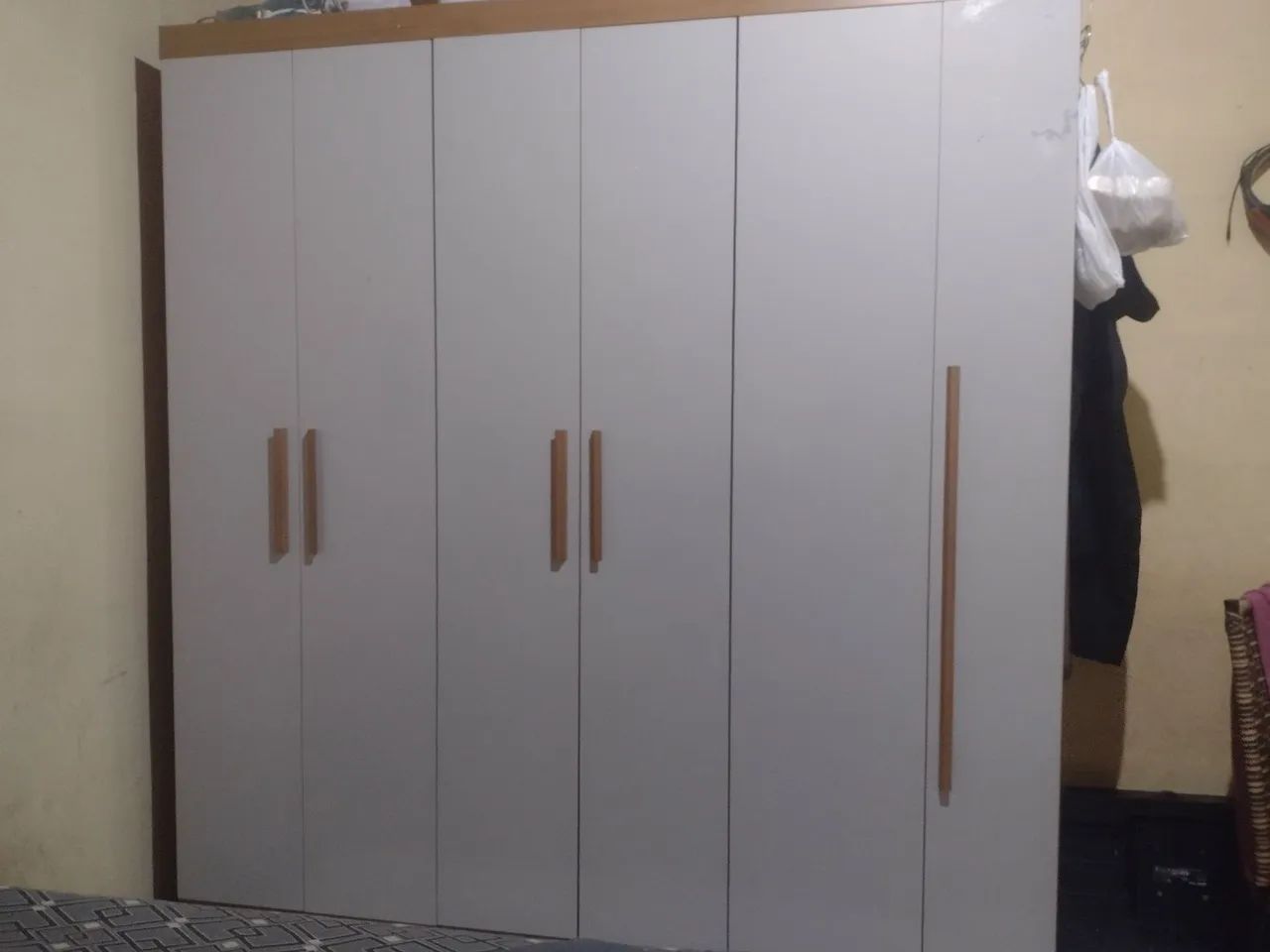 Guarda roupa de 6 portas - Foto 2