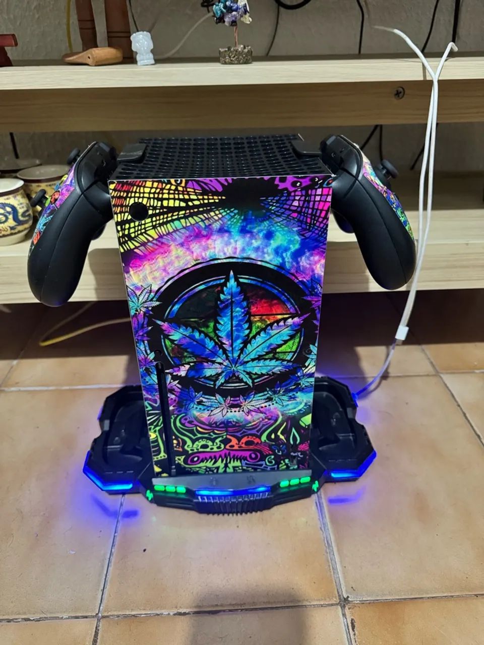 Xbox Séries X 3Tb com skin 2 controles e case - Foto 2
