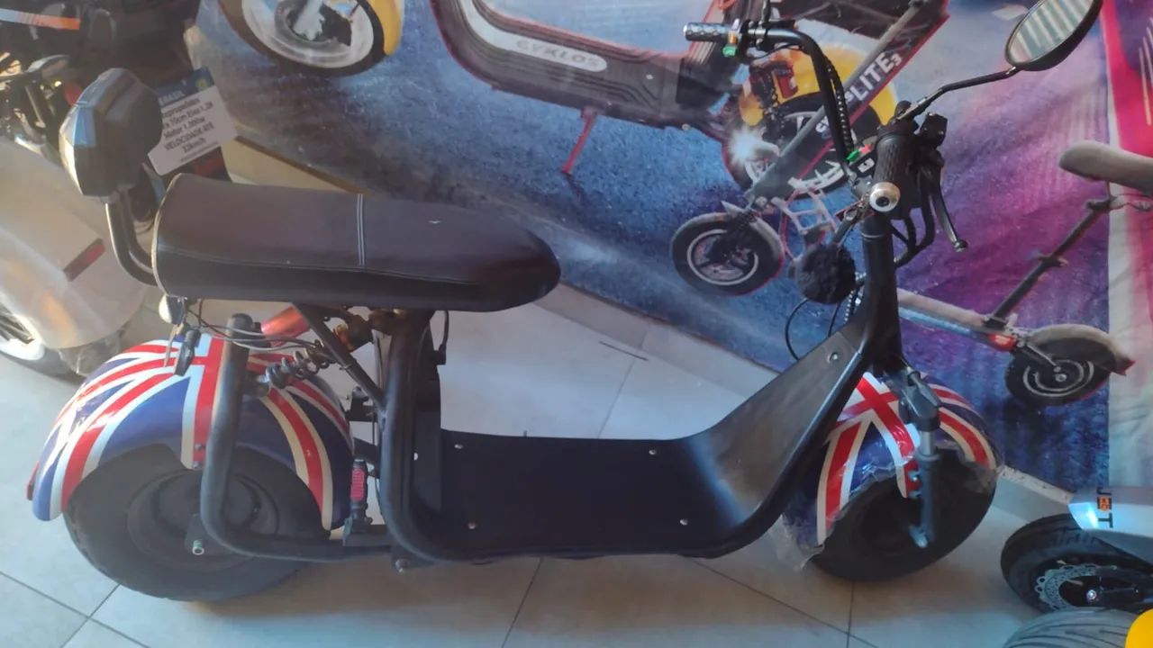 Scooter elétrica semi nova