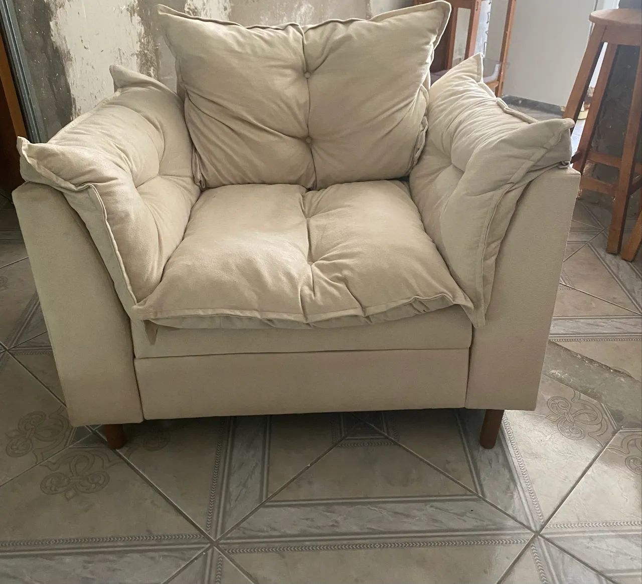 Vende-se poltrona com puf - Foto 5
