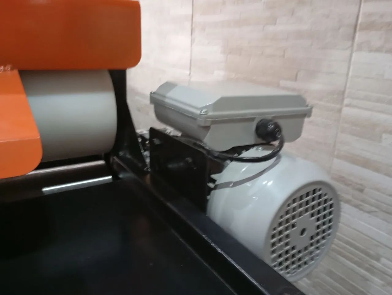 Máquina de corte e vinco automática1,20 MTS de boca, mais facas. - Foto 6