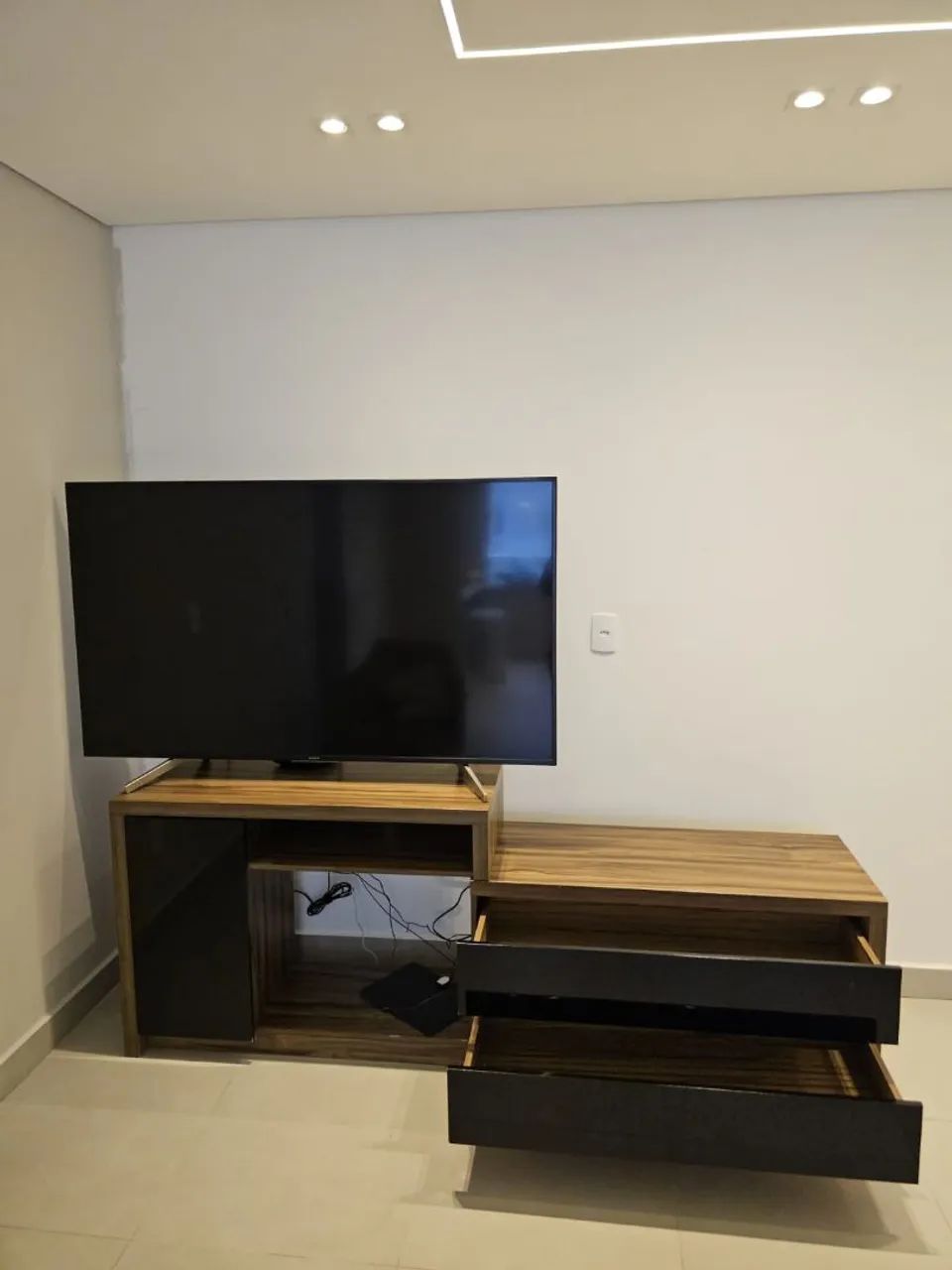 Rack para Sala Moderno - Design Assimétrico e Elegante - Foto 3