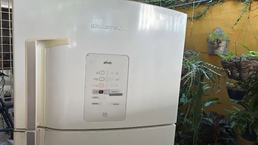 VENDO GELADEIRA BRASTEMP