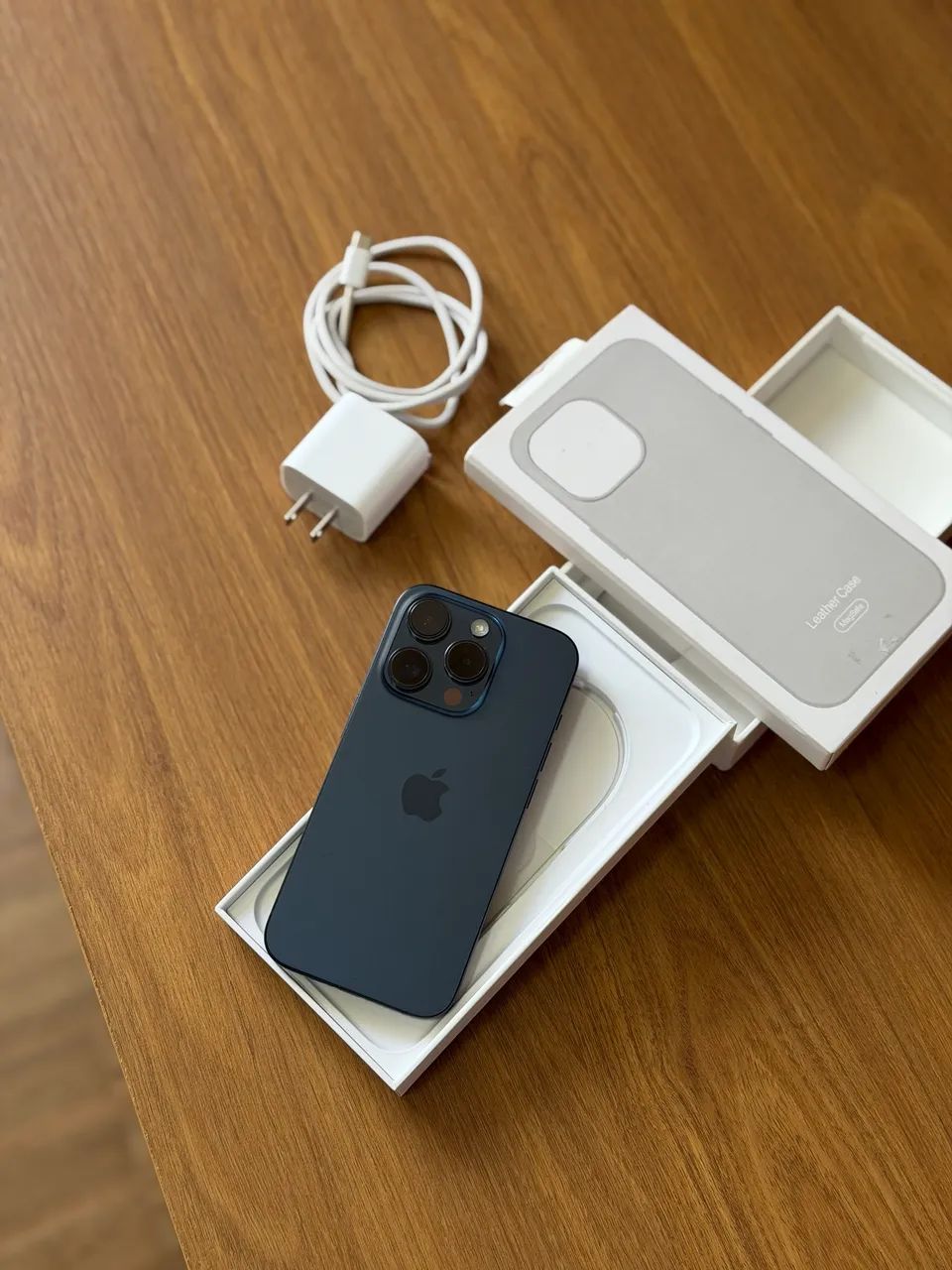 iphone 15 Pro Titanium Blue 
