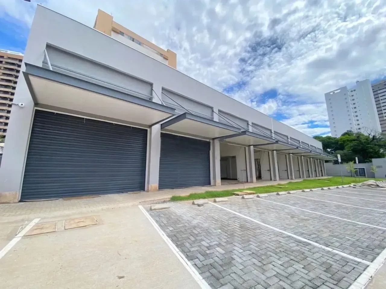 ALUGO SALÃO COMERCIAL NA REGIÃO DO GOIABEIRAS DE 100M2 - Cuiabá/MT