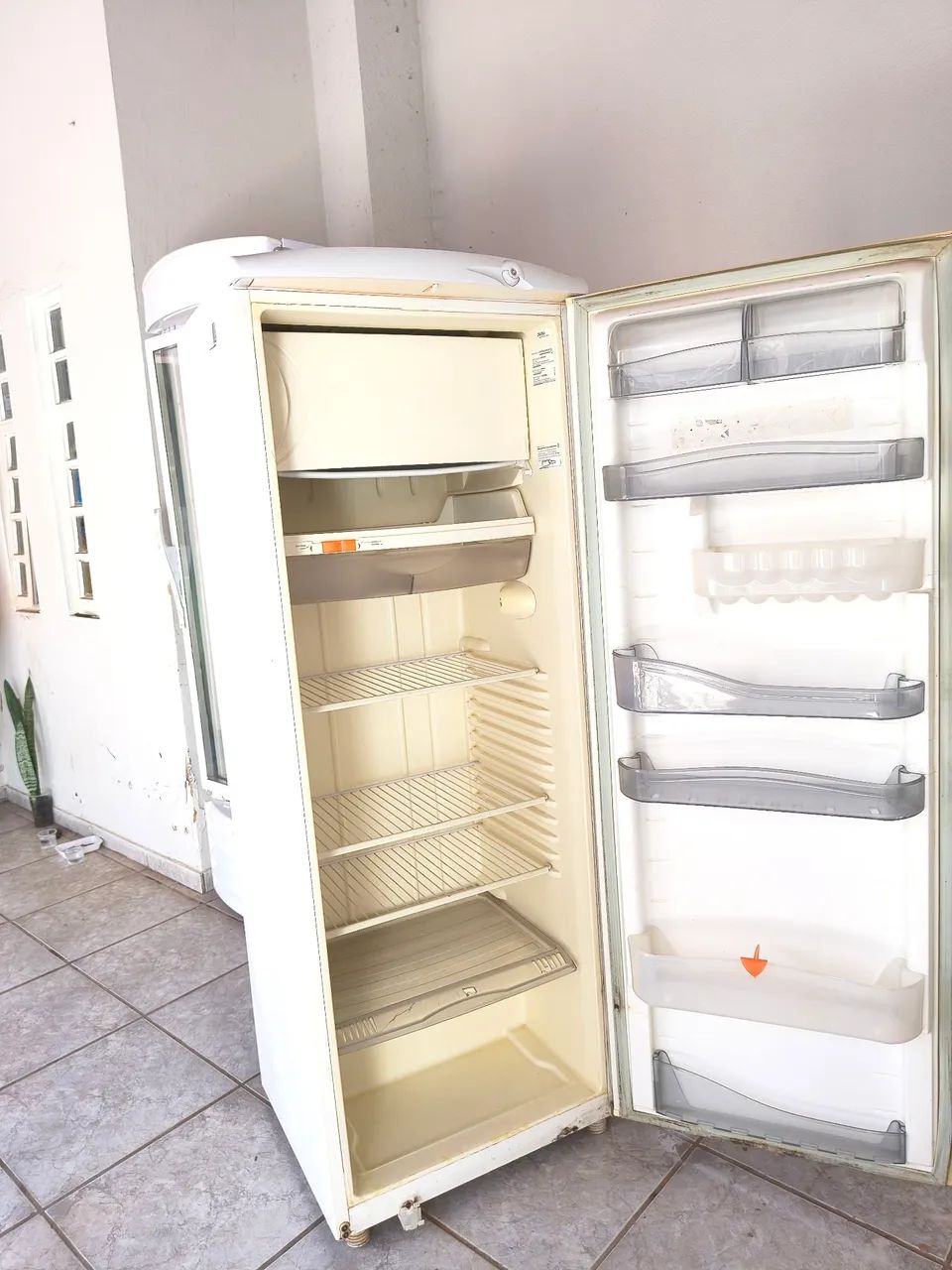 Geladeira Consul gelo Seco 