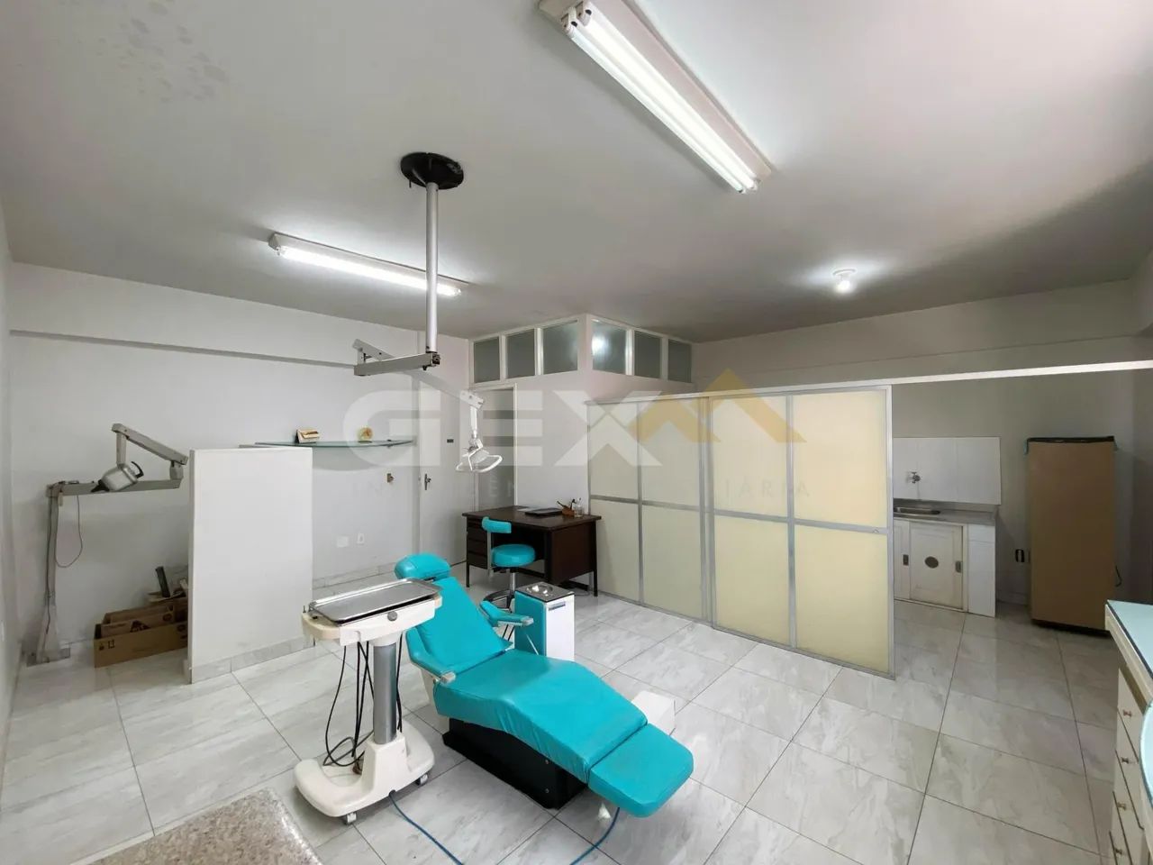 Sala Comercial à Venda no Centro de Divinópolis MG. - Foto 2