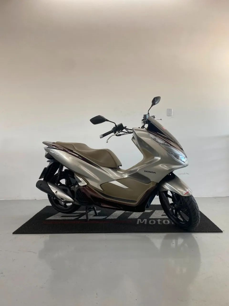 PCX 150 DLX ZERADA