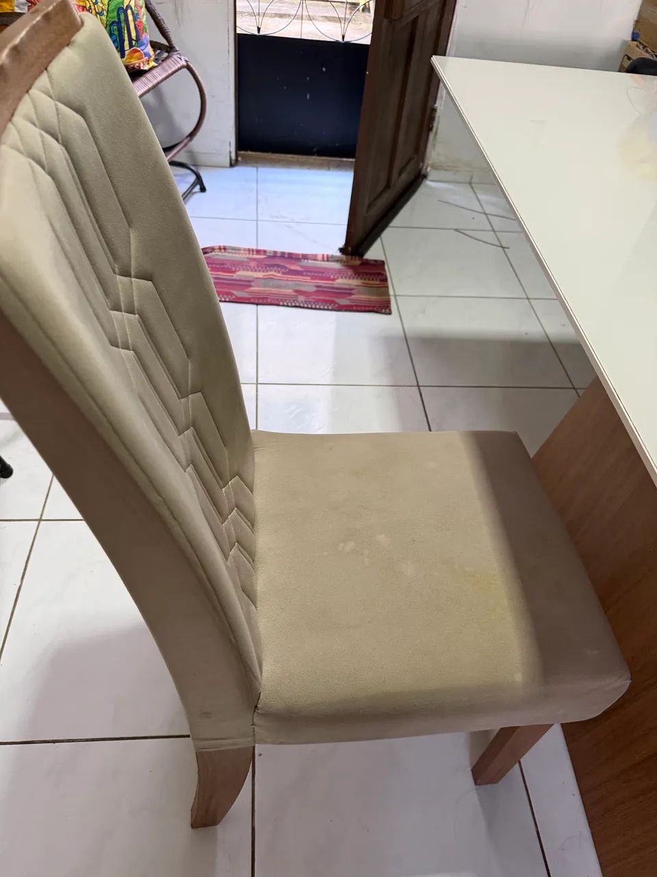 Vendo mesa de 6 cadeiras de vidro 