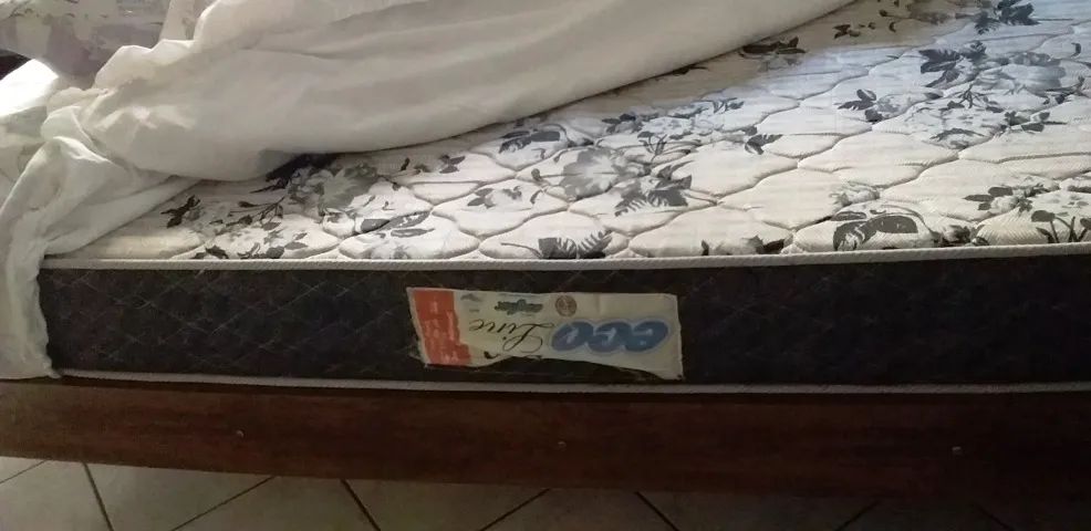 Cama e colchao de casal - Foto 3