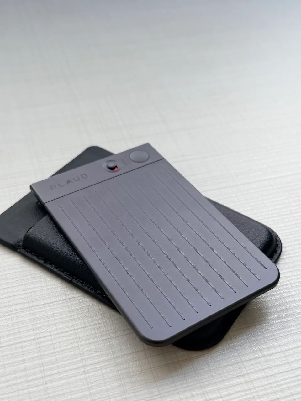 Gravador de Voz com IA Plaud Note + Capa MagSafe - Impecável