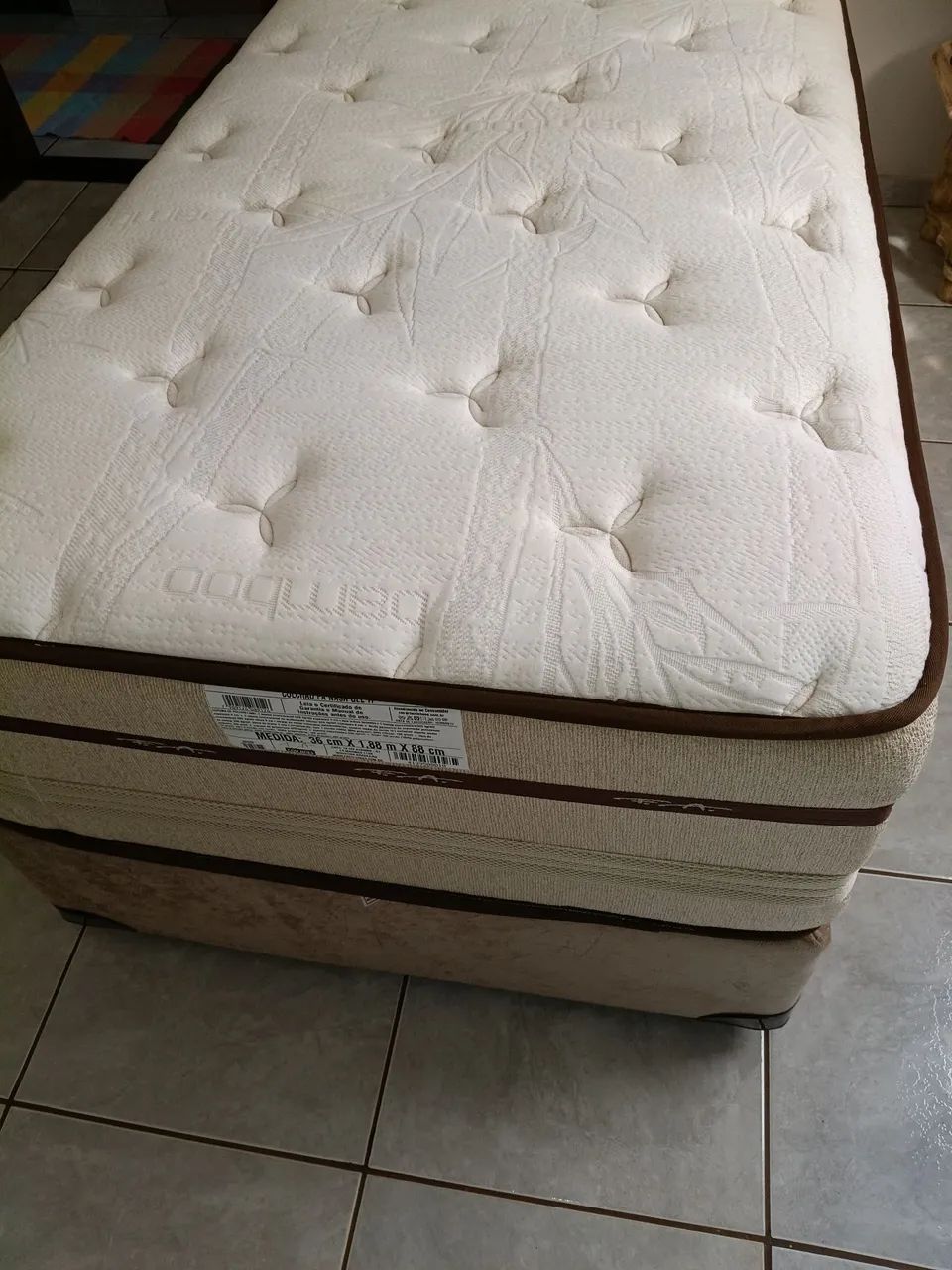 Cama colchão em gel 