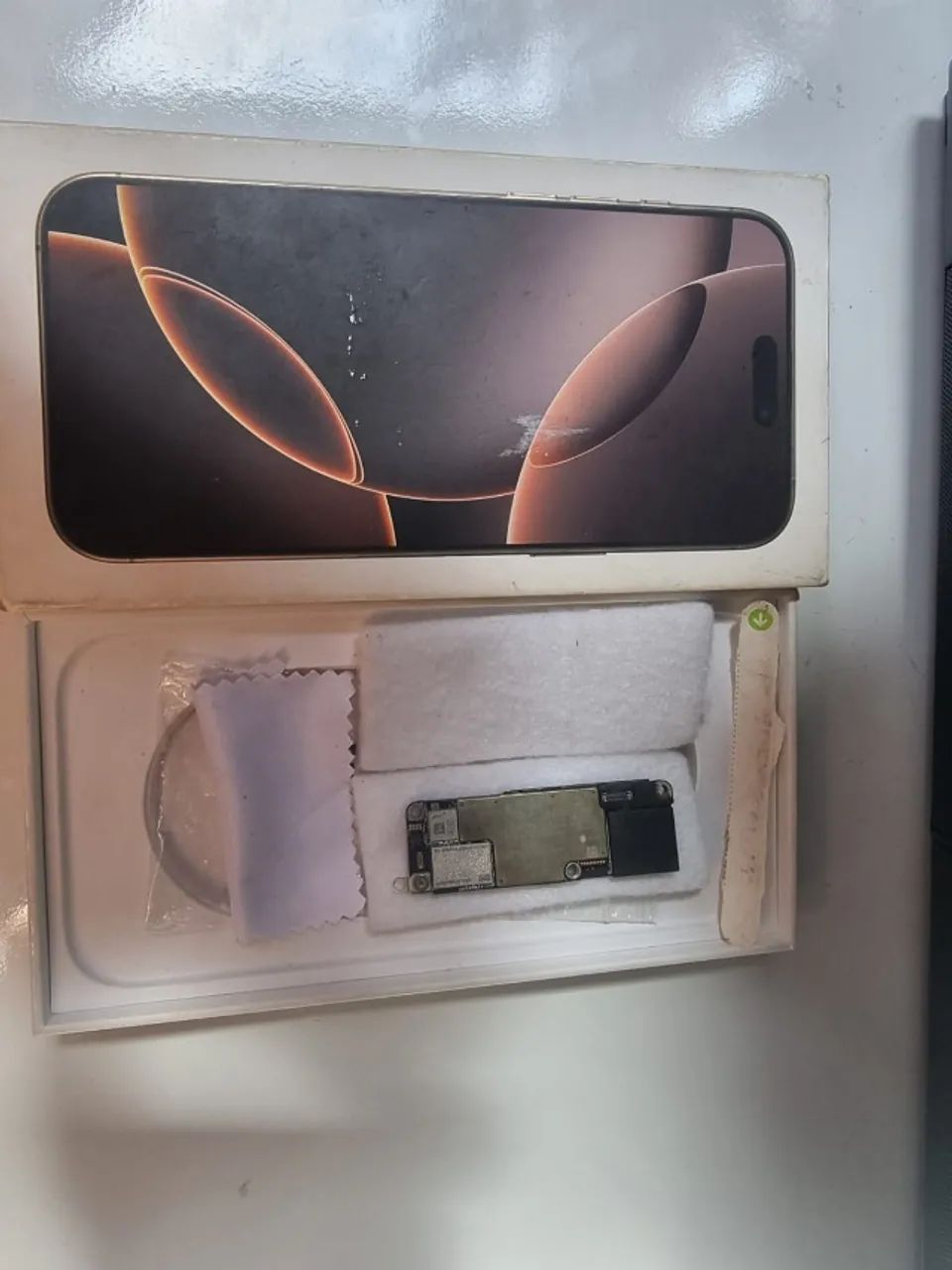 placa iphone 16 pro max retirada de peças - Foto 4