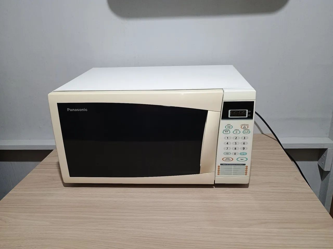 Microondas Panasonic 27L 