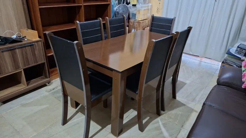 Mesa de sala com seis cadeiras - Foto 3