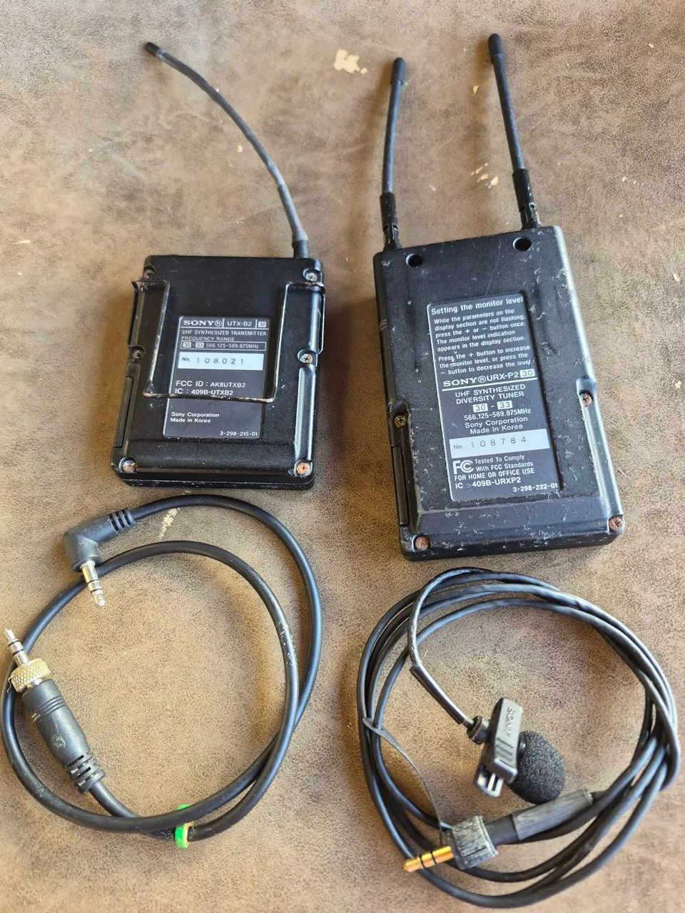 Microfone de lapela sony uhf synthesized urx-p2 preto - Foto 3