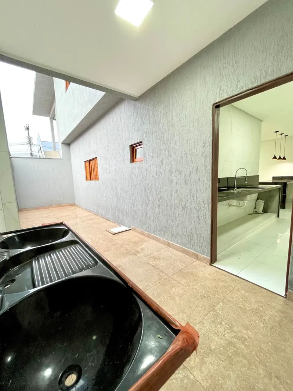 CASA DISPONÍVEL COM ESPAÇO AMPLO,NOVA FINANCIA - Foto 2