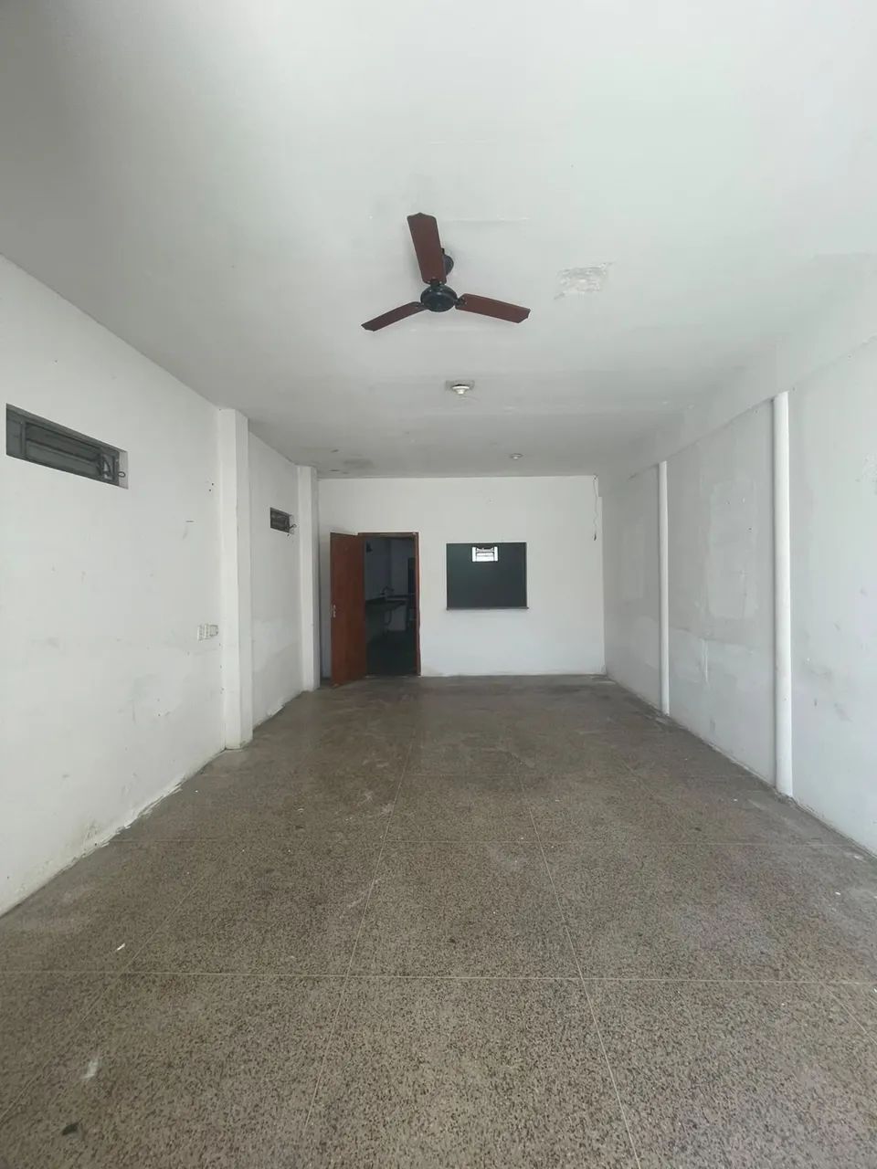 ALUGO PONTO COMERCIAL 
