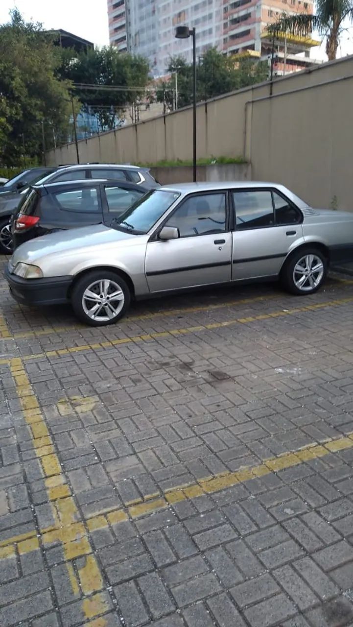 Chevrolet Monza 1996