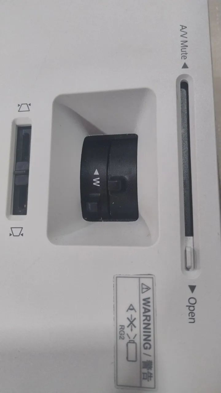 Projetor  4mil e  600 lumem - Foto 2