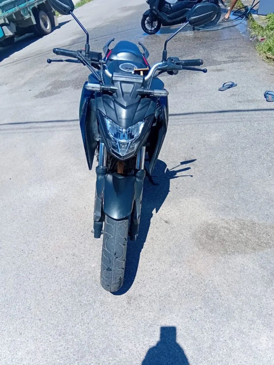 CB300f 2024 - Foto 5