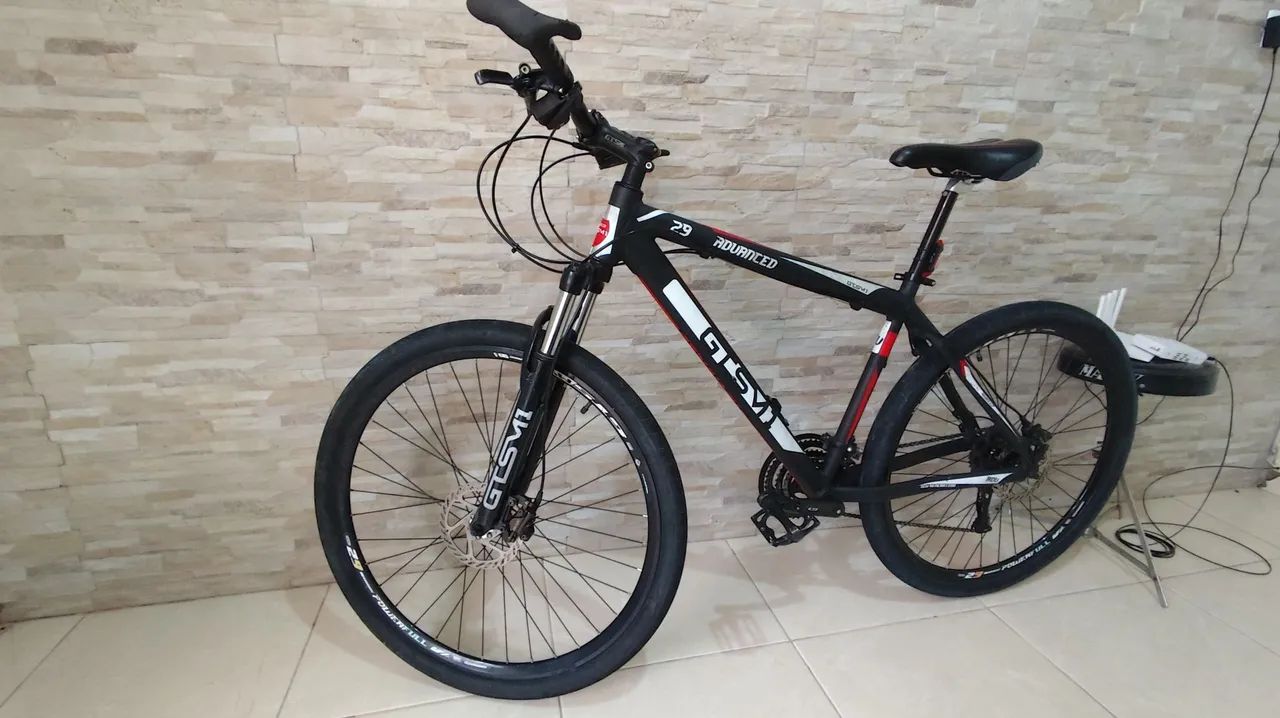 Bicicleta GTSM1 aro 29 freio a disco amortecedor 