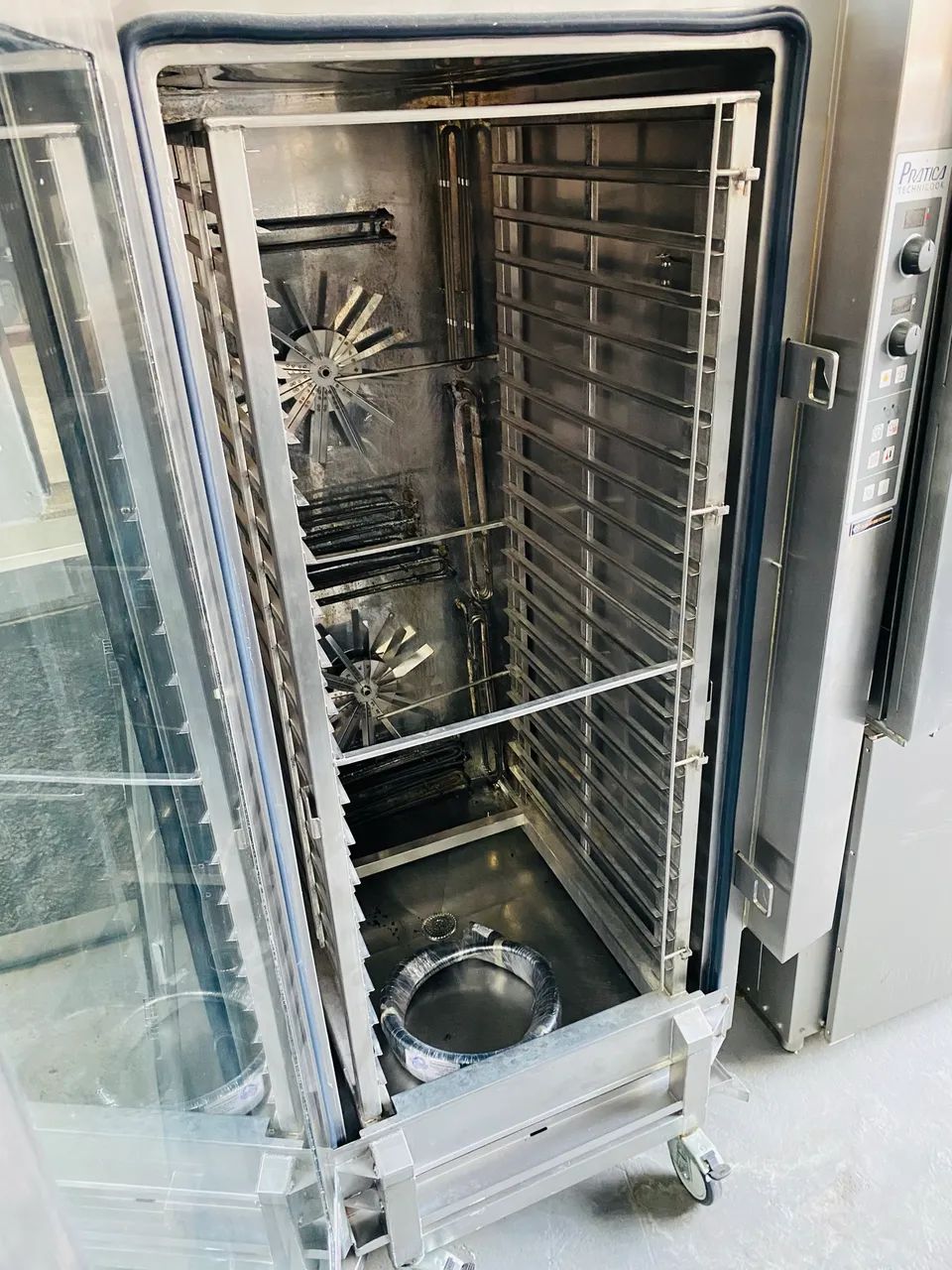Forno EC40 GNs combinado elétrico Prática  - Foto 4