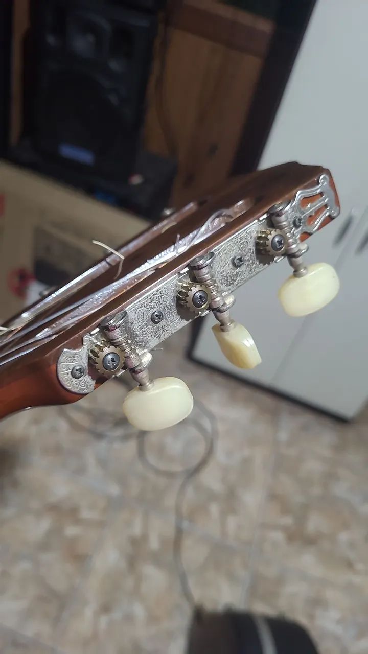 Violão Requinto com case feito a mão - Foto 2