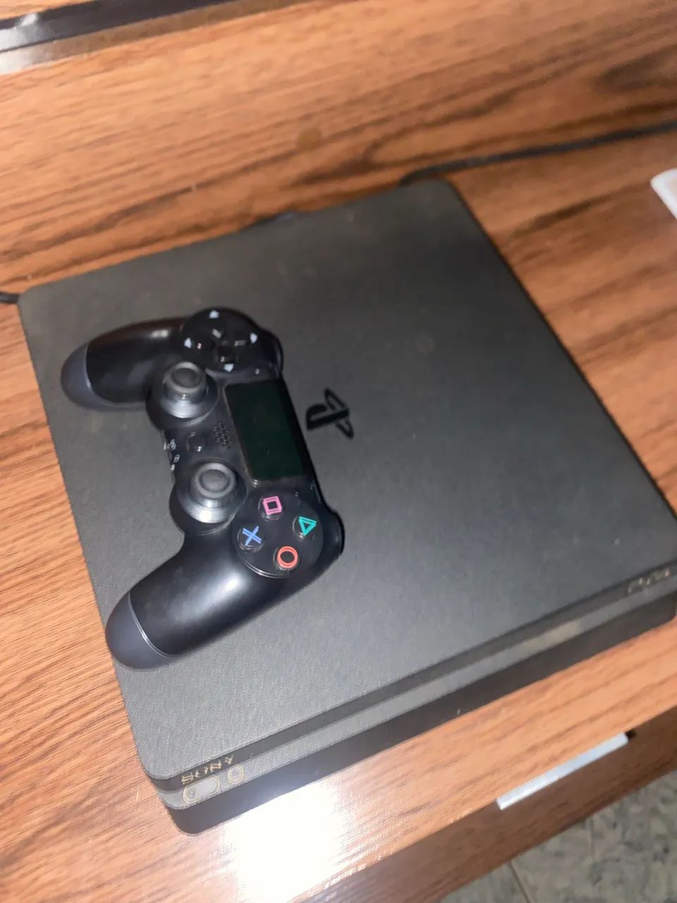 PS 4 slim 