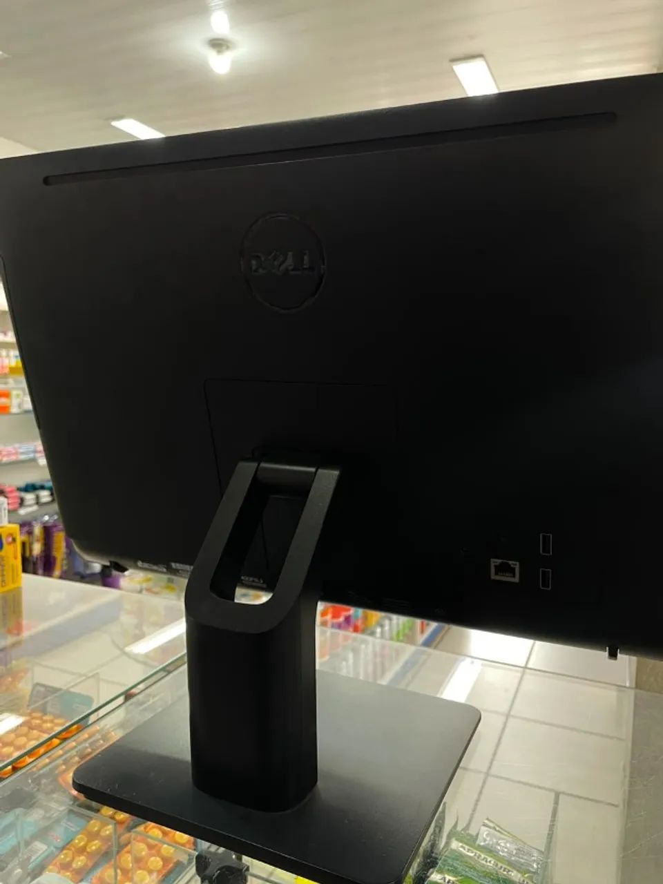 Computador com tela embutida O Dell Inspiron 3052