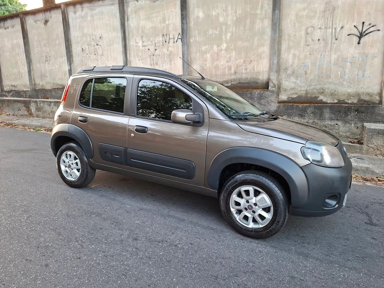 Fiat Uno UNO WAY Celeb. 1.0 EVO Fire Flex 8V 5p 2014
