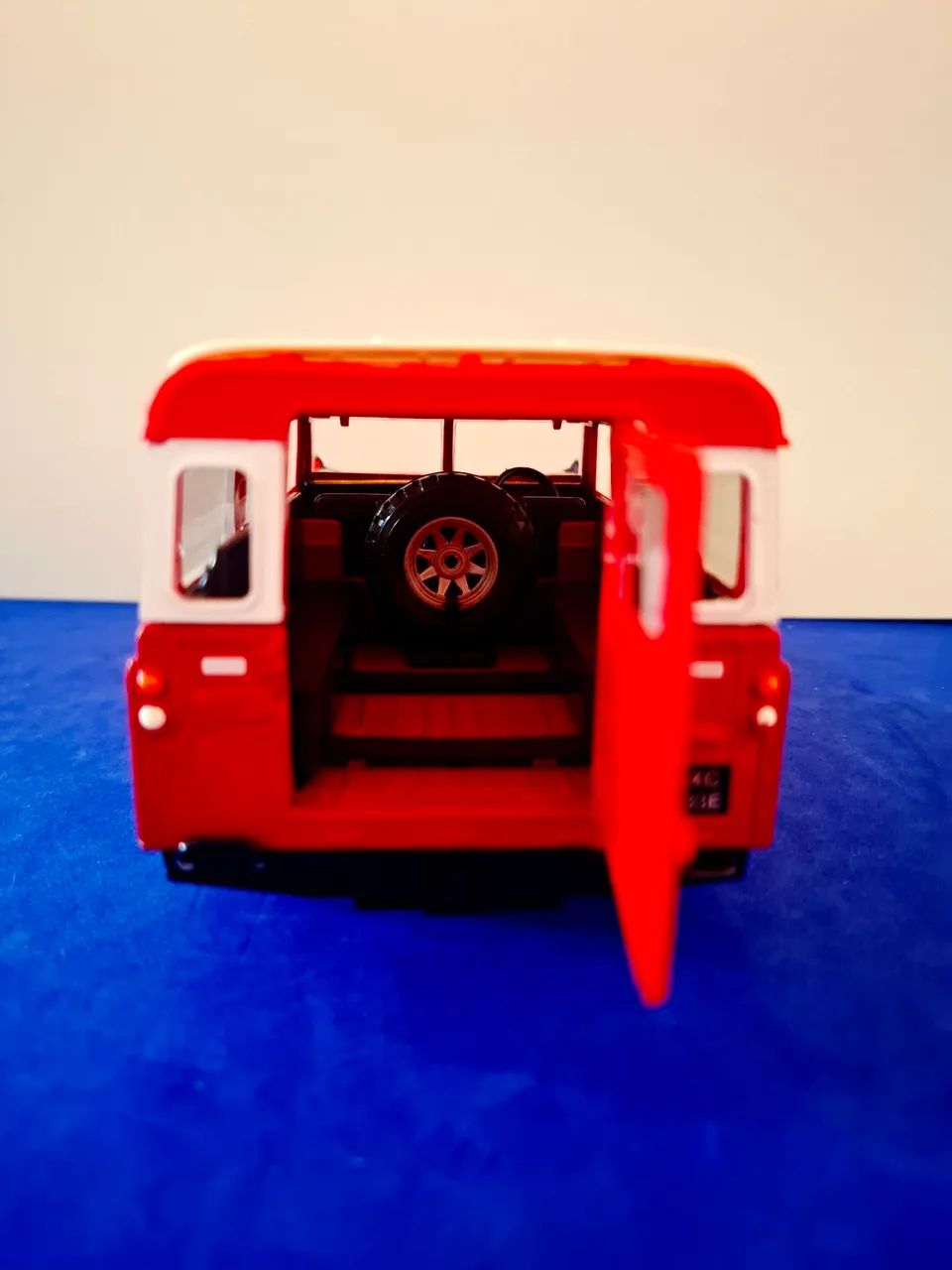 Miniatura Land Rover Serie 2 Escala 1:25 - Foto 3
