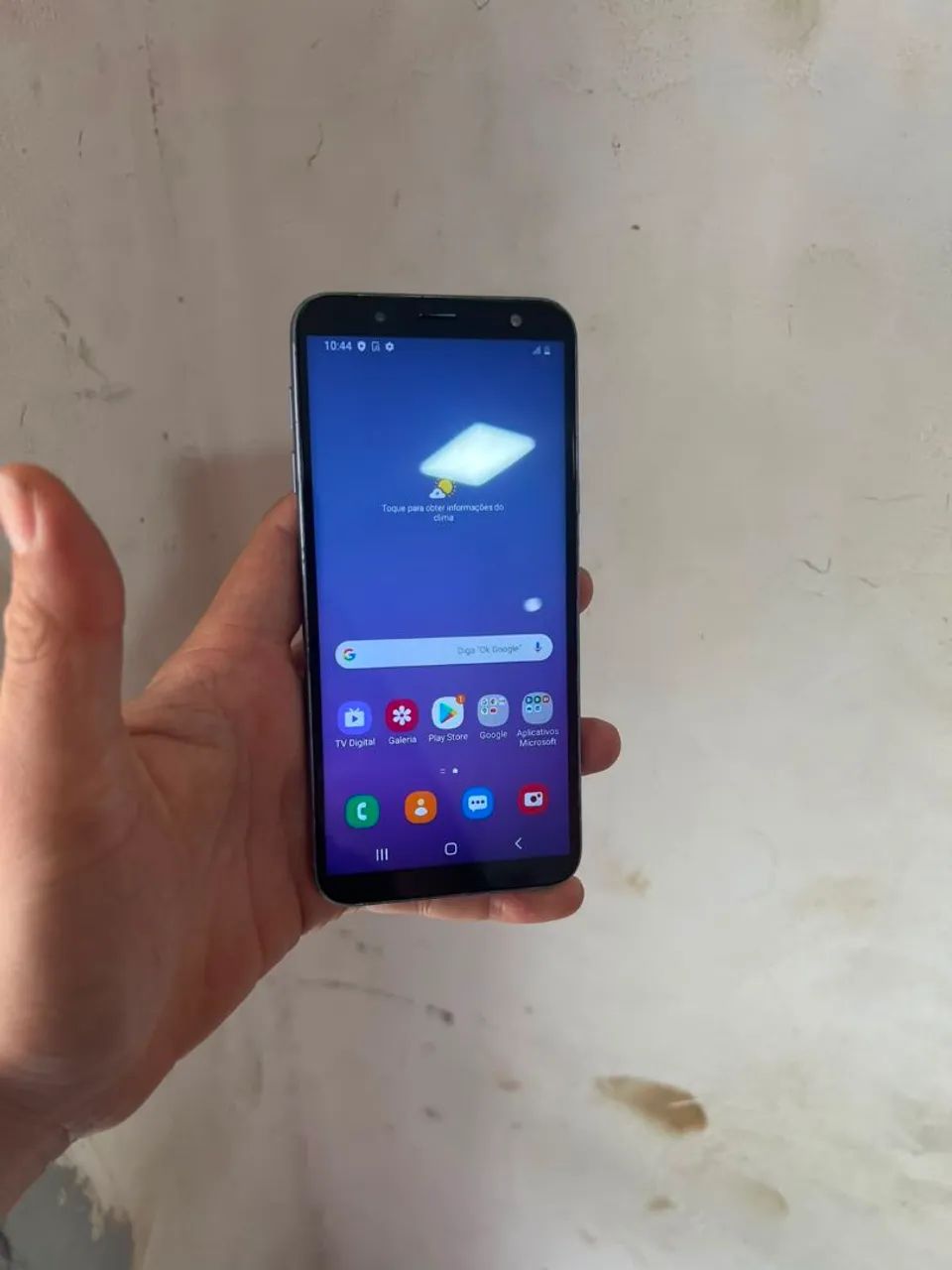 SAMSUNG J6