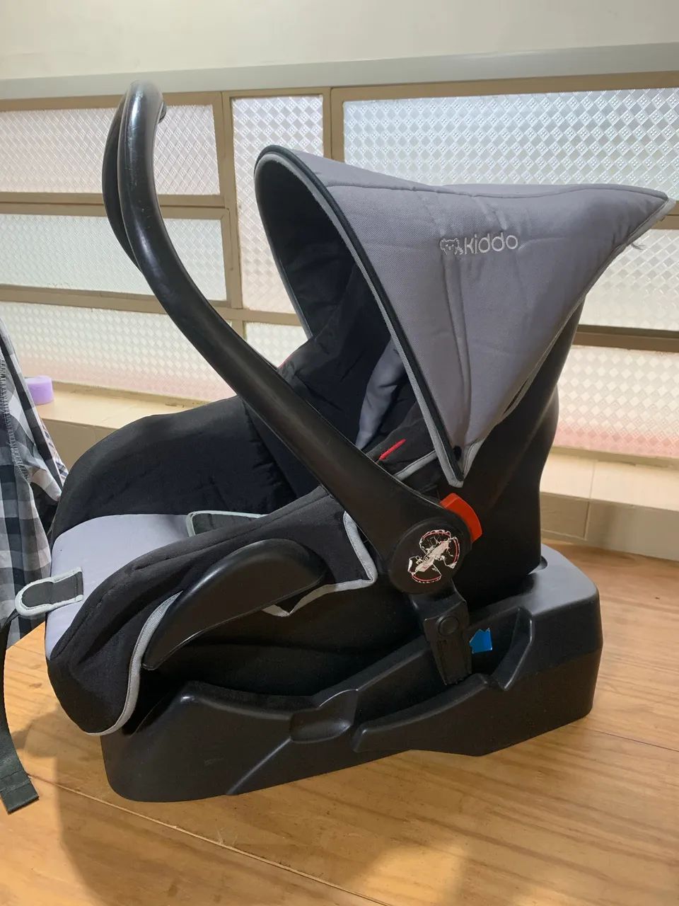 bebe conforto kiddo casulo com capa e base 0-13kg - Foto 3