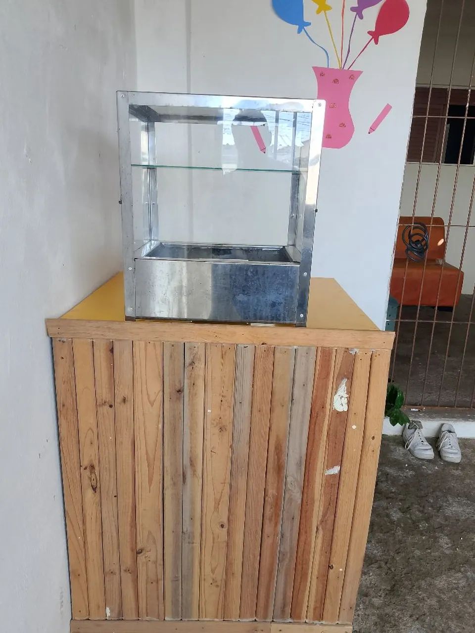 Estufa de cachorro quente mais bancada