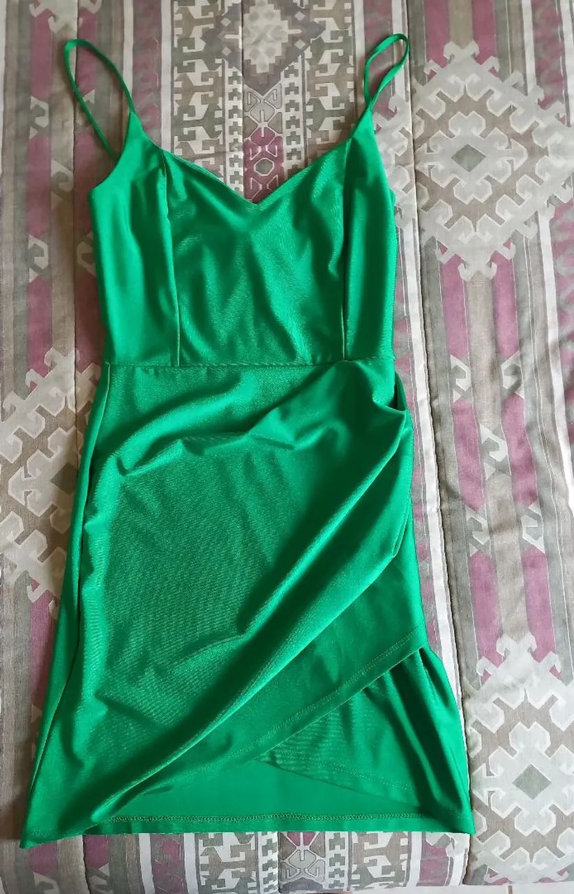 Vestido curto verde, tamanho P - Foto 2