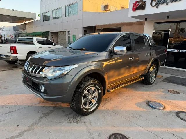 Mitsubishi L200 Triton Sport HPE 2.4 CD Diesel Aut. 2019 - Foto 5