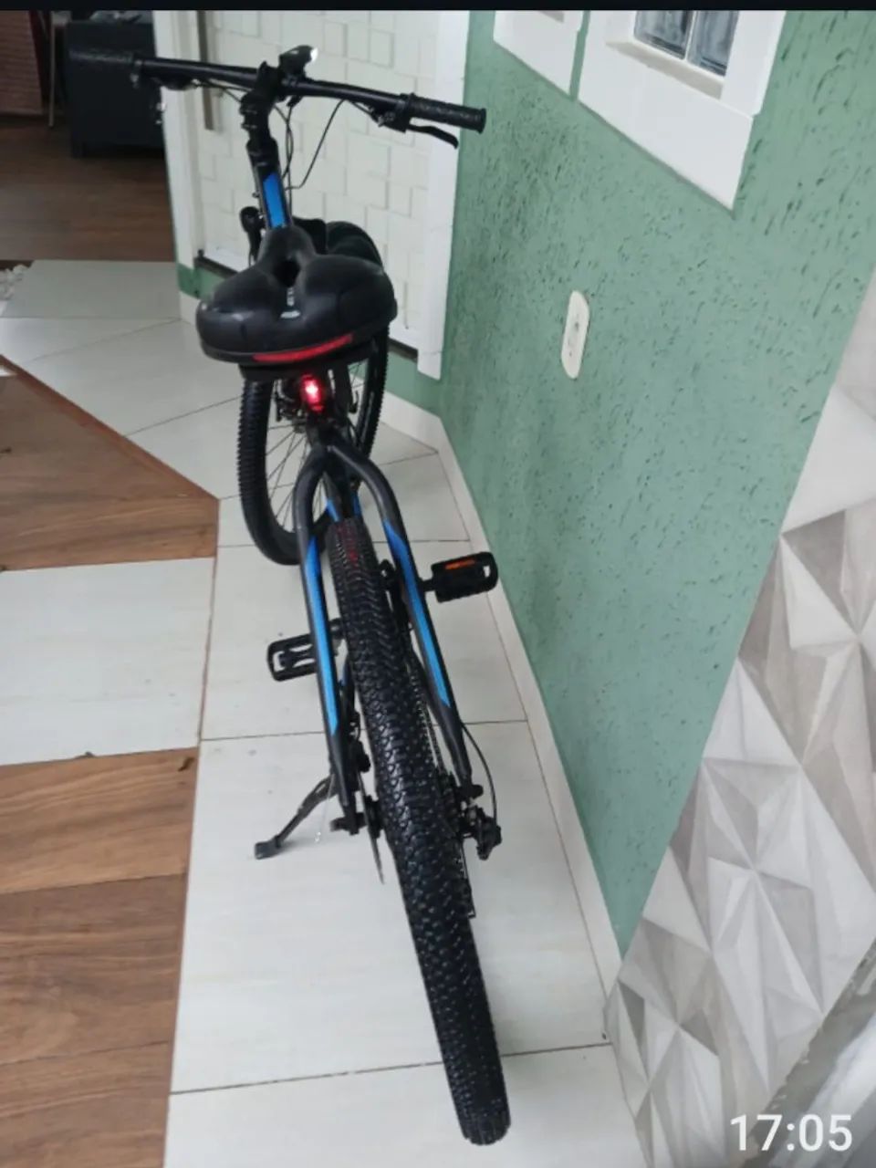 Bicicleta  aro 29, quadro 19 com acessórios  - Foto 4