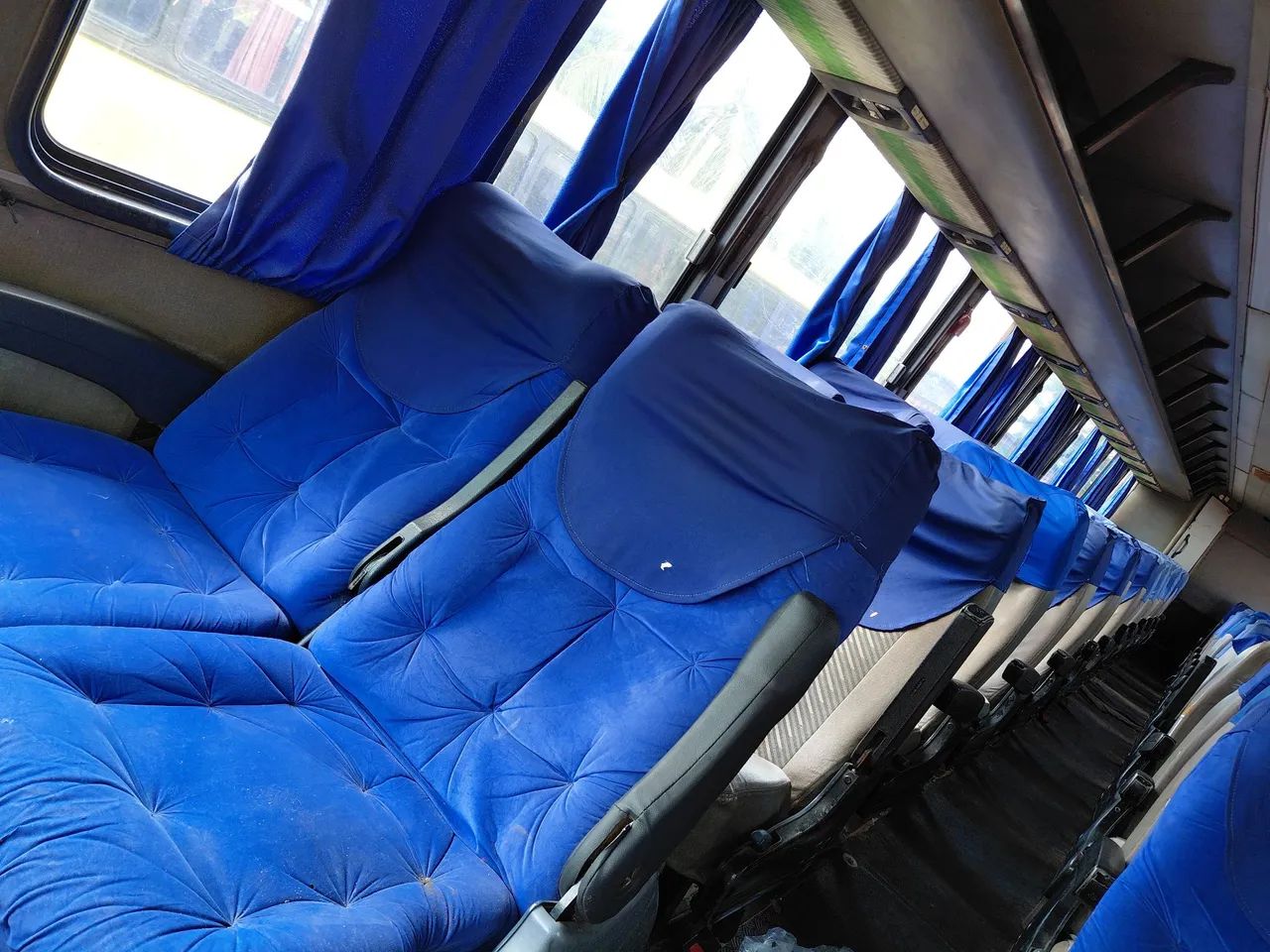 ÔNIBUS MERCEDES BENZ GV1000 - Foto 2
